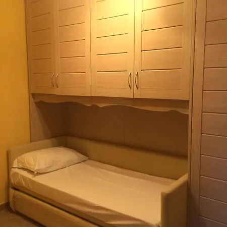 Summer Holidays Apartment