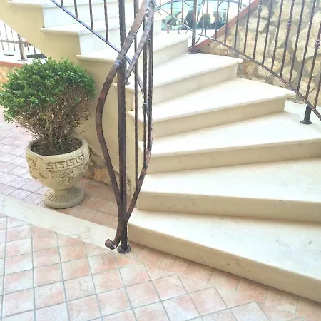 Summer Holidays Apartment Foce Varano