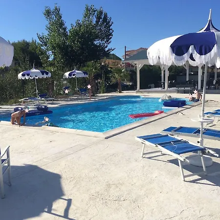 Apartment Summer Holidays Foce Varano